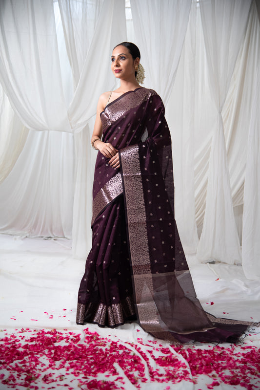 Banarasi Acrylic Cotton Pre Draped Saree with Golden Border