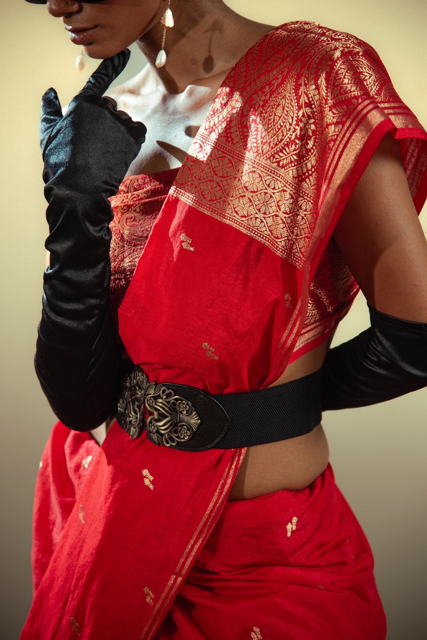 Katan Choti Booti Dyeable Banarasi Pre-draped Saree with Golden Zari Detailing โ Elegant Silk Saree for Weddings & Festive Wear